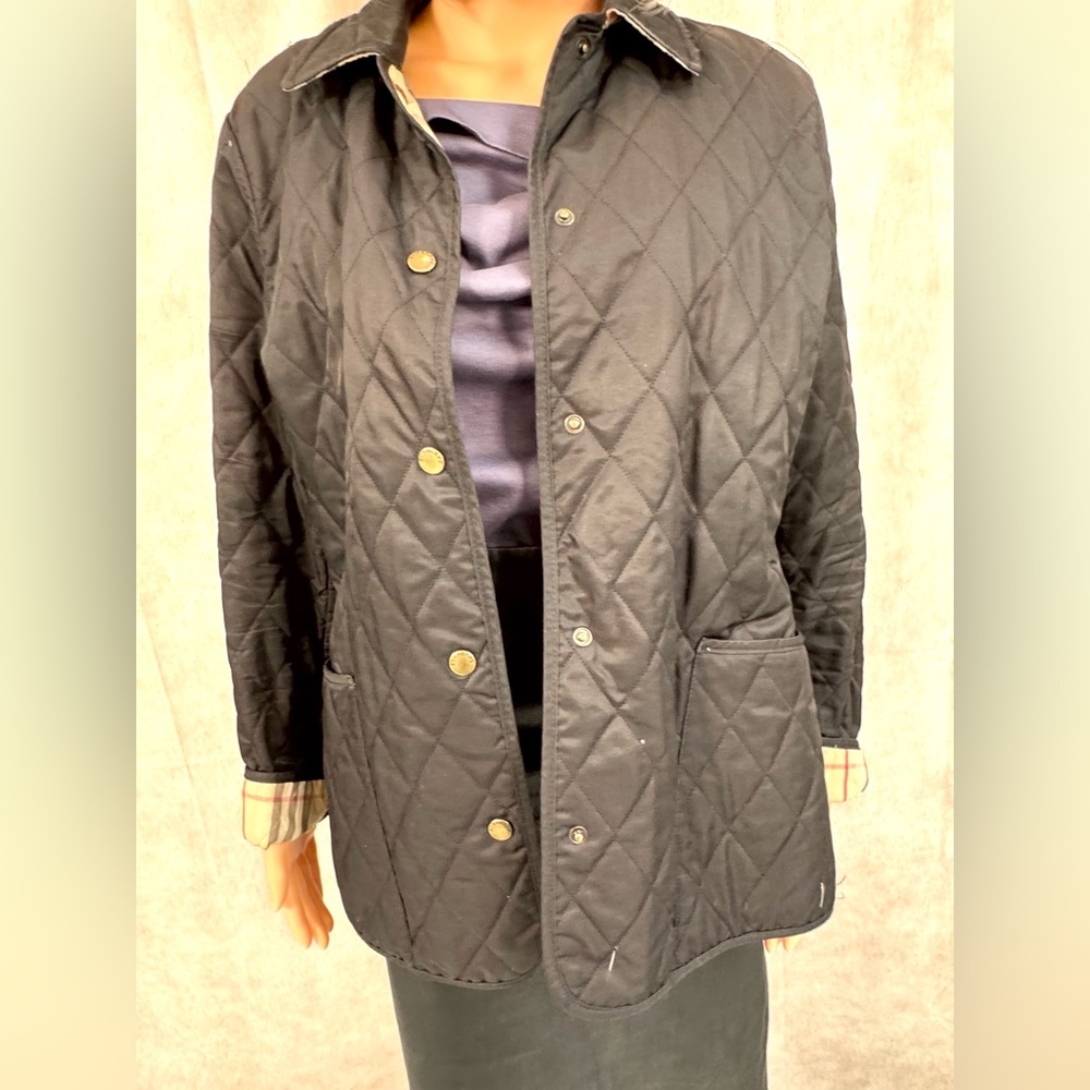 Burberry Black Utility Jacket with Diamond Quilting - Picture 5 of 11